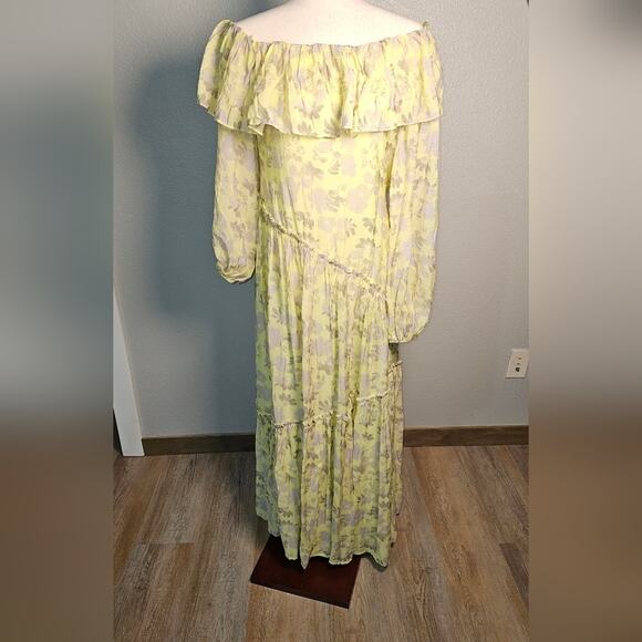 Astr Kaylani Floral Flowy Summer Dress Off Shoulder with ruffle and tiers Size M - Picture 8 of 13